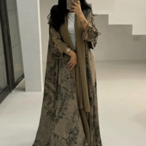 عبايات مفتوحة